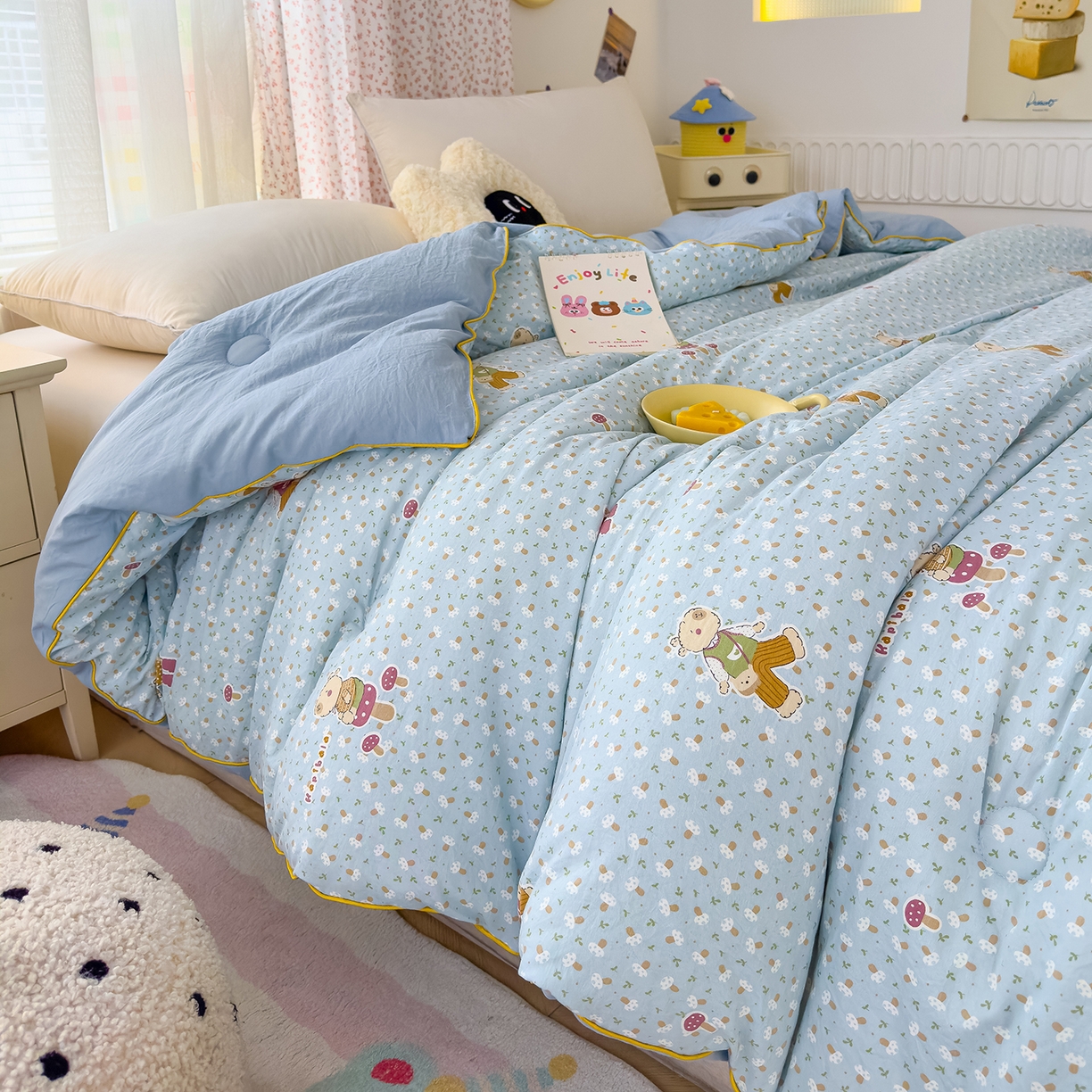 91家纺网 家纺一手货源 找家纺 蓝冰家纺 2025新款亚朵棉印花大豆冬被被子被芯 可爱卡比