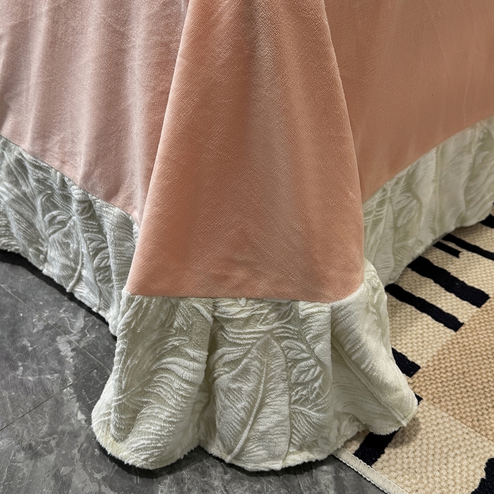 91家纺网 家纺一手货源 找家纺 ME/ERA HOME寐时代 2025新款牛奶绒立体雕花兔毛绒包边单品被套 暖意浓浓