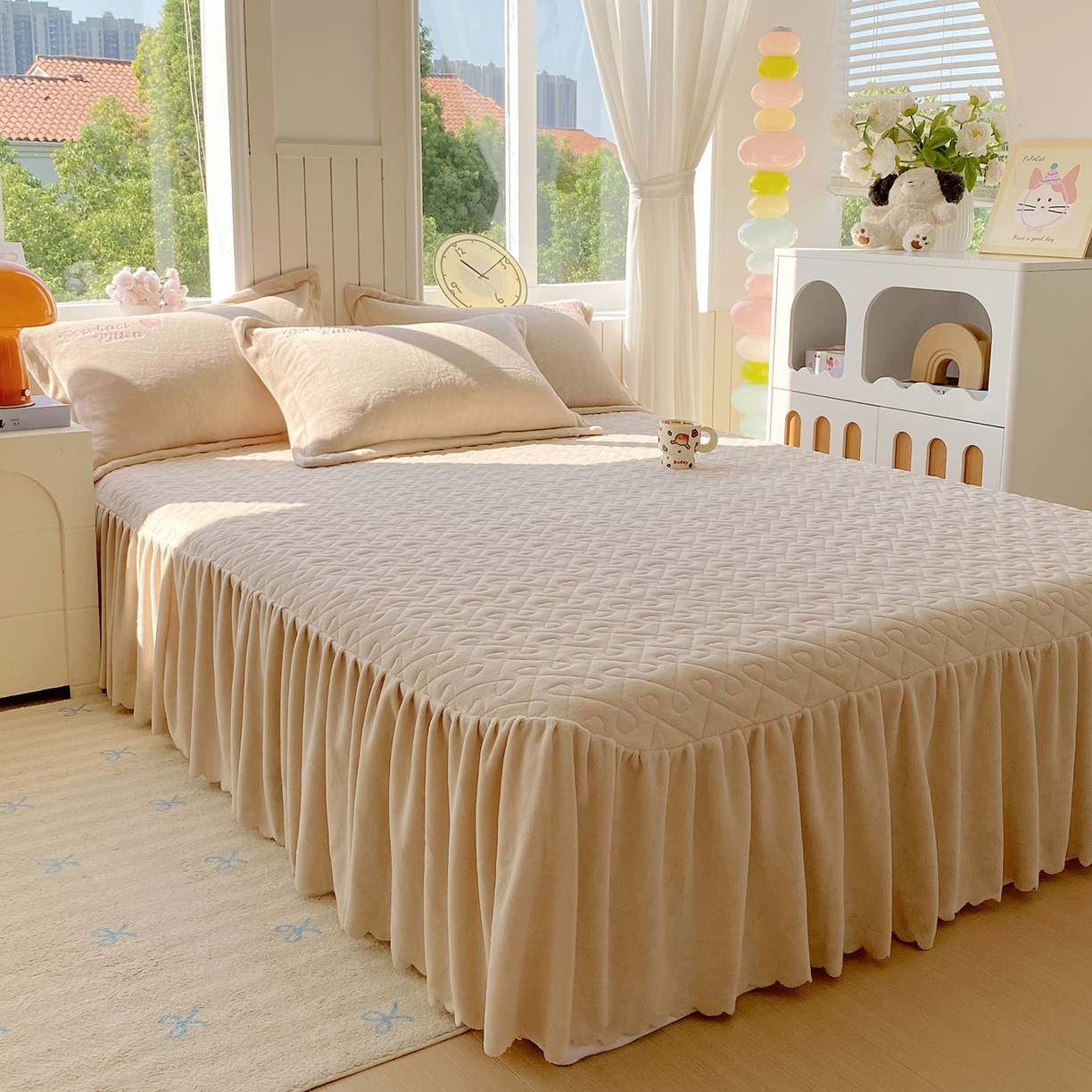 91家纺网 家纺一手货源 找家纺 悦织湾家纺 2025新款牛奶绒四件套纯色贴布绣床单款床盖款床上用品四件套时尚小兔2025新款加厚 床盖款-时尚小兔-奶咖