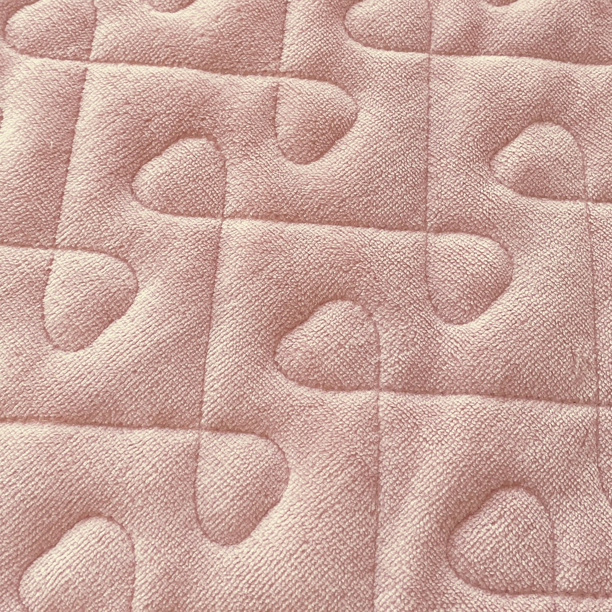 91家纺网 家纺一手货源 找家纺 悦织湾家纺 2025新款牛奶绒四件套纯色贴布绣床单款床盖款床上用品四件套时尚小兔2025新款加厚 床盖款-时尚小兔-浅豆沙