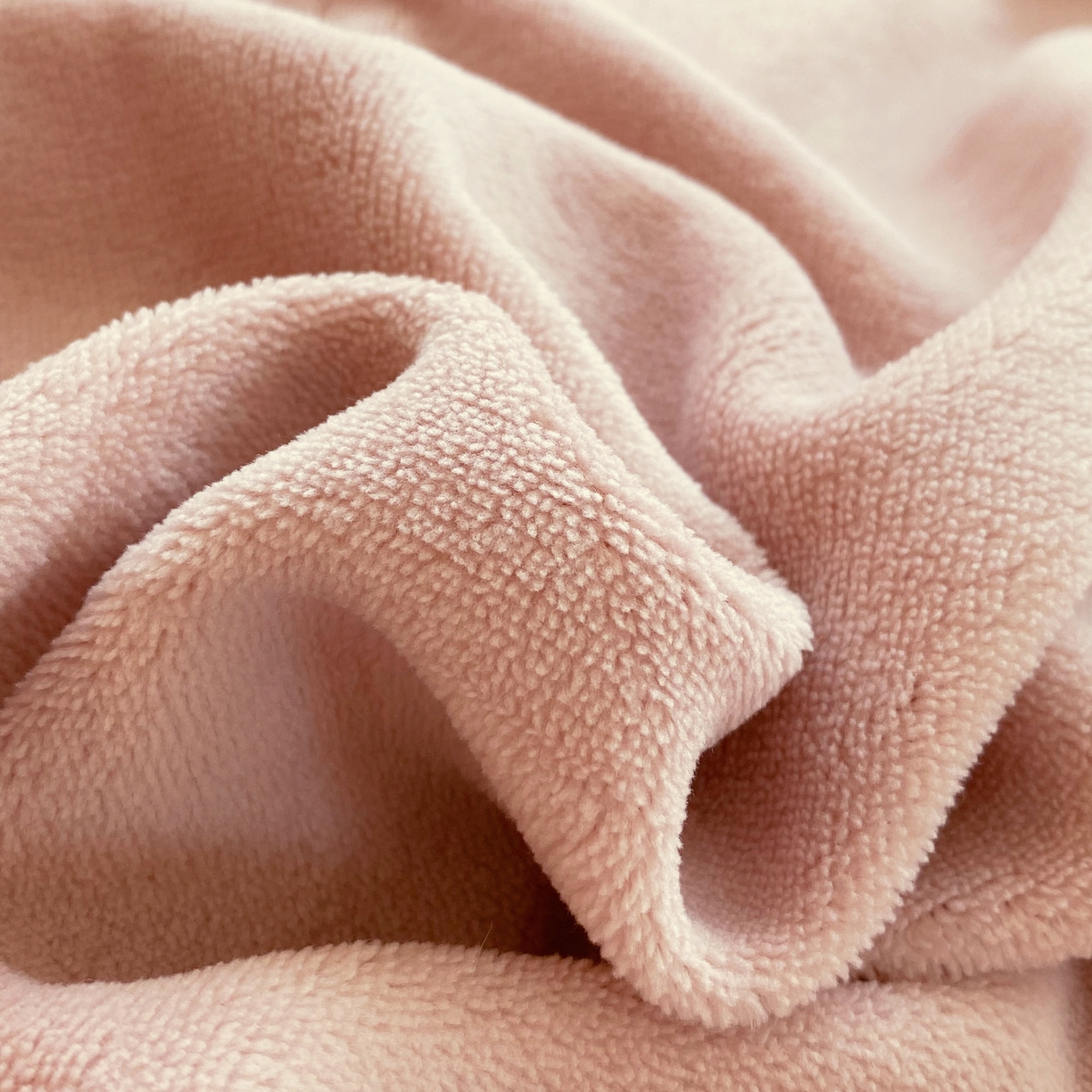 91家纺网 家纺一手货源 找家纺 悦织湾家纺 2025新款牛奶绒四件套纯色贴布绣床单款床盖款床上用品四件套时尚小兔2025新款加厚 床盖款-时尚小兔-浅豆沙