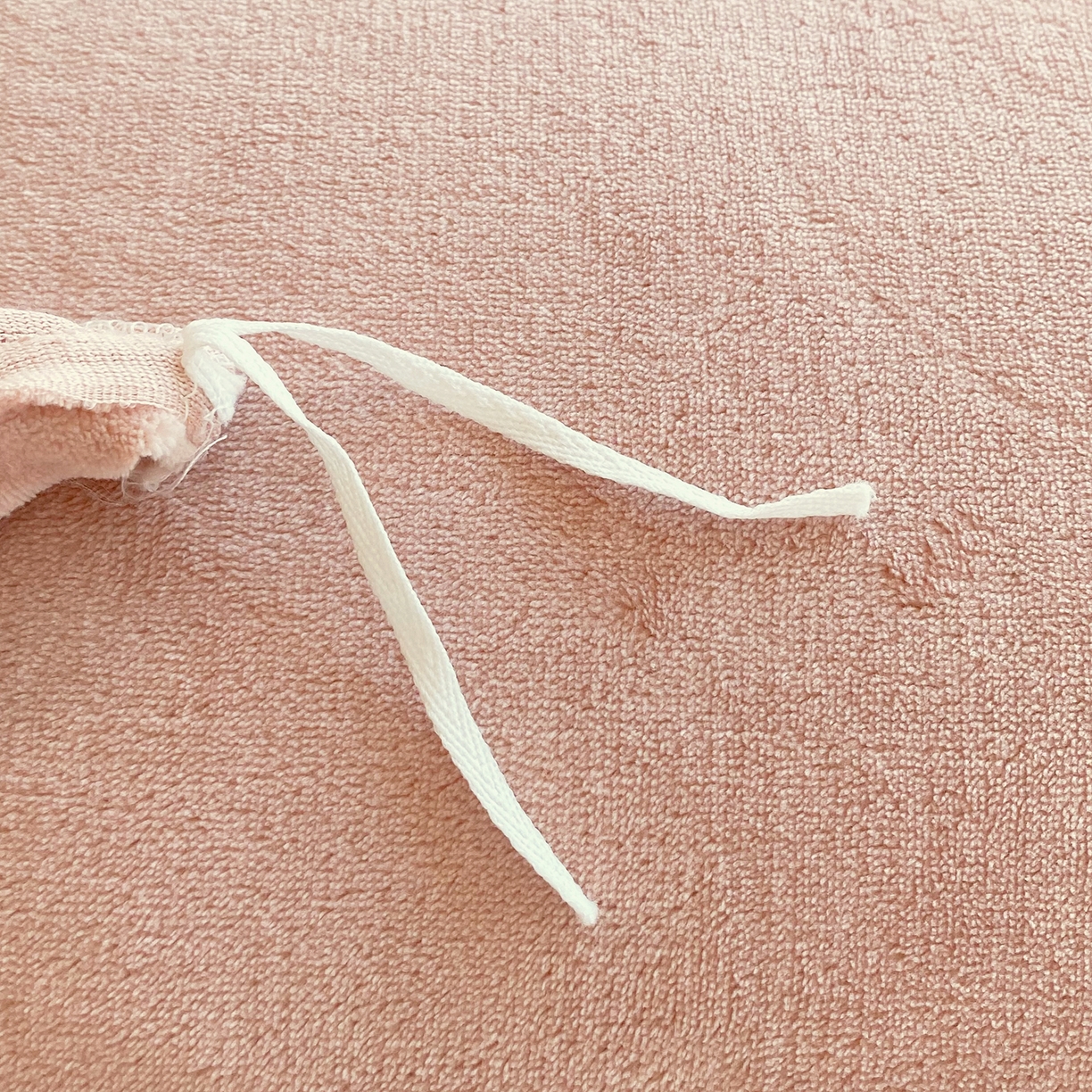 91家纺网 家纺一手货源 找家纺 悦织湾家纺 2025新款牛奶绒四件套纯色贴布绣床单款床盖款床上用品四件套时尚小兔2025新款加厚 床盖款-时尚小兔-浅豆沙