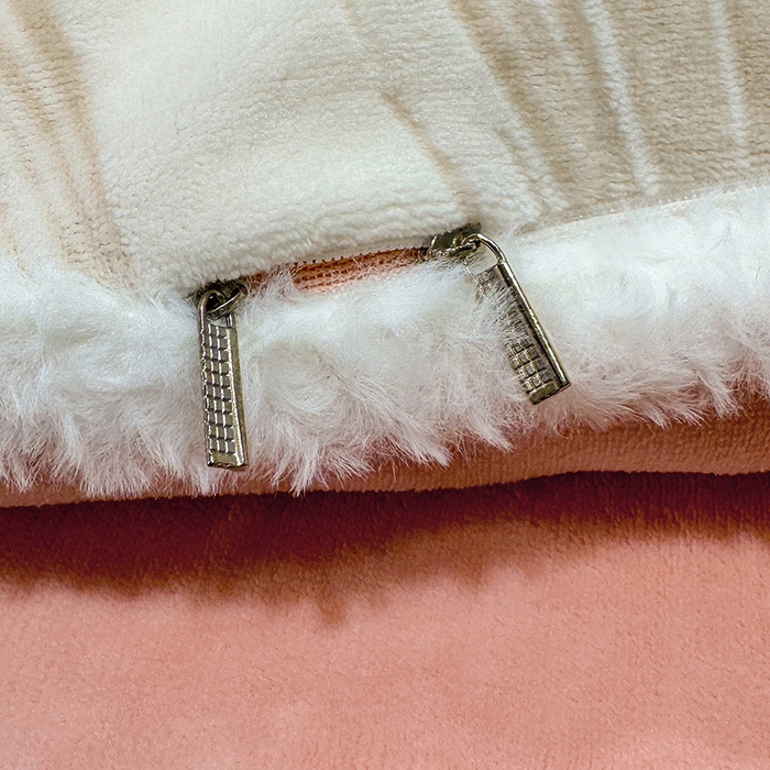 91家纺网 家纺一手货源 找家纺 ME/ERA HOME寐时代 2025新款牛奶绒立体雕花兔毛绒包边单品被套 叶仲花