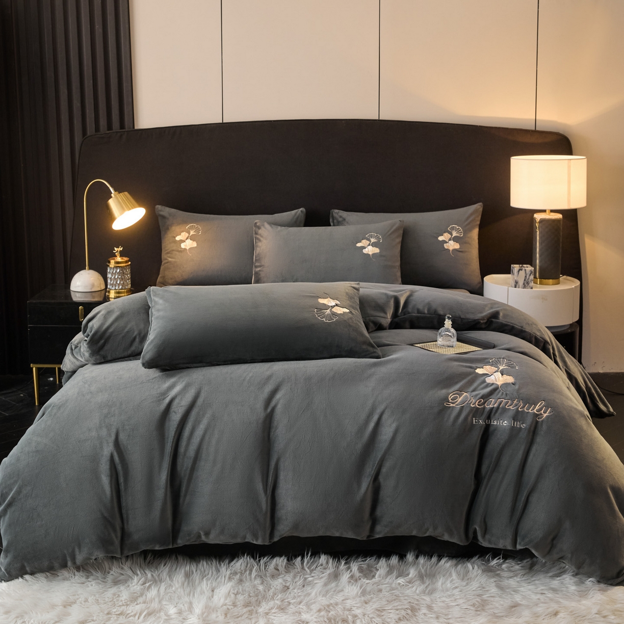 91家纺网 家纺一手货源 找家纺 （总）如一 2025新款水晶绒双拼刺绣牛奶绒单品被套