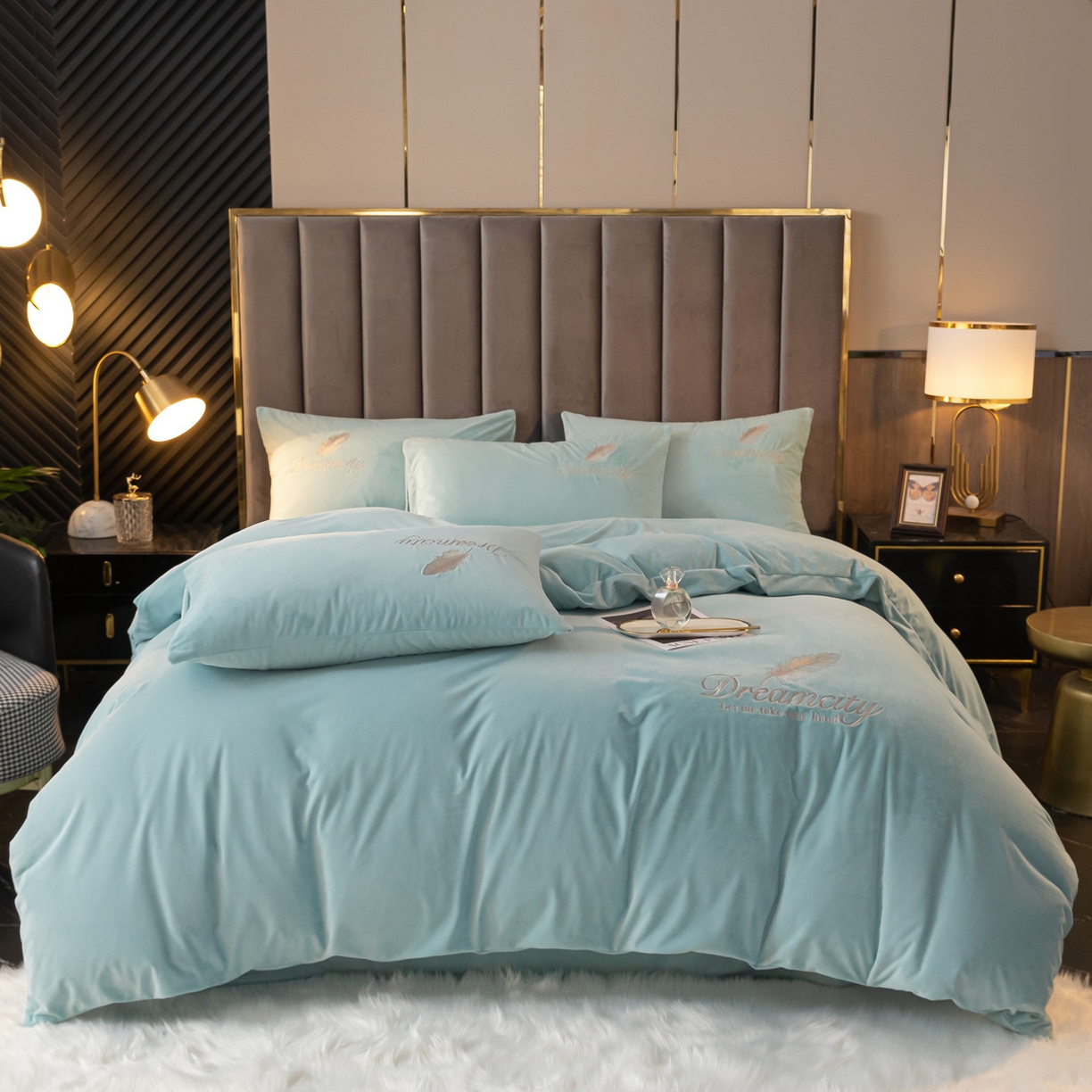 91家纺网 家纺一手货源 找家纺 如一 2025新款水晶绒双拼刺绣牛奶绒单品被套 轻羽-梵星兰