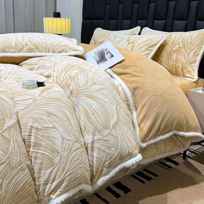 91家纺网 家纺一手货源 找家纺 ME/ERA HOME寐时代 2025新款牛奶绒8.5斤立体雕花兔毛绒包边四件套 北欧经典