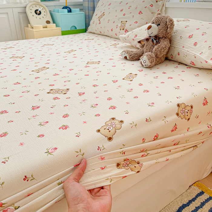 91家纺网 家纺一手货源 找家纺 维娜斯家纺 2025新款A类水洗棉双层纱床笠单件 小熊花园