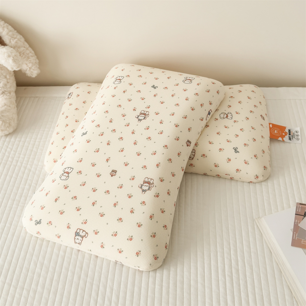91家纺网 家纺一手货源 找家纺 麦肯锡 2025新款可爱碎花儿童记忆枕-终版 萌犬乐园