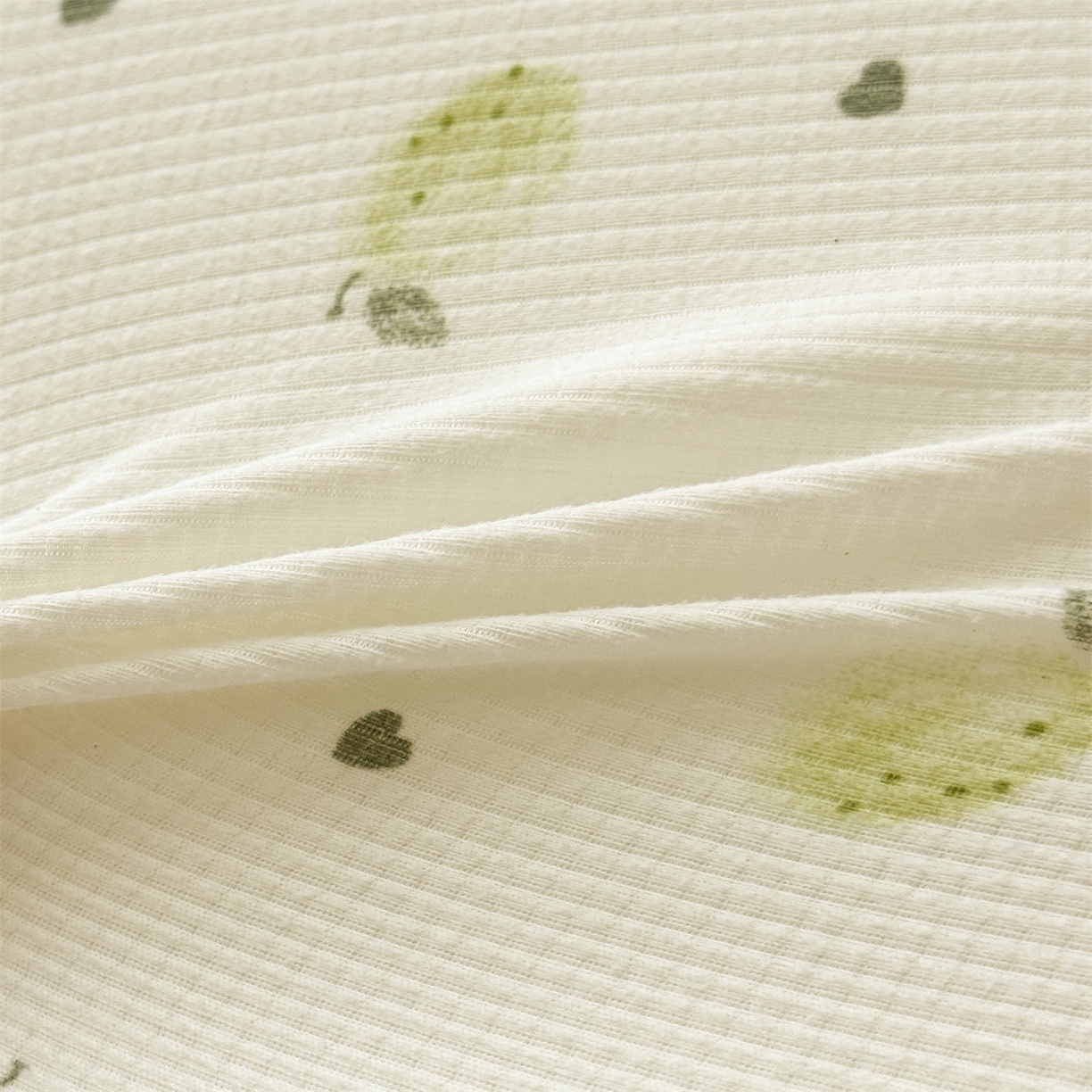 91家纺网 家纺一手货源 找家纺 麦肯锡 2025新款可爱碎花儿童记忆枕-终版 萌熊乖乖