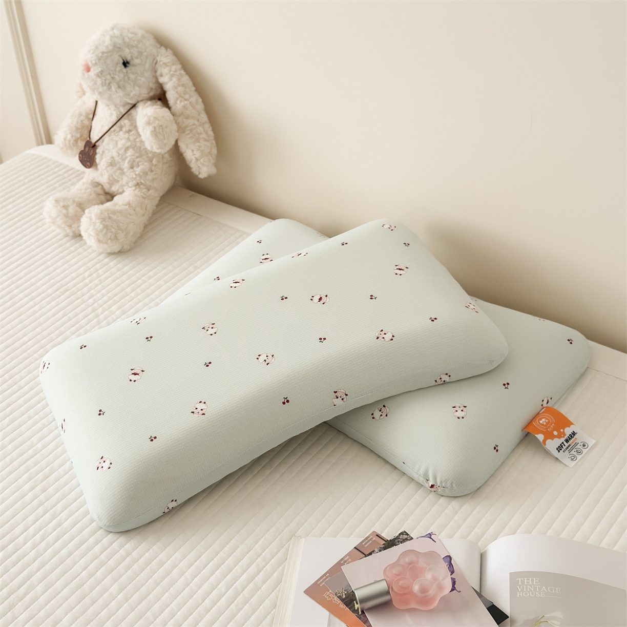 麦肯锡 2025新款可爱碎花儿童记忆枕-终版 咩咩樱桃