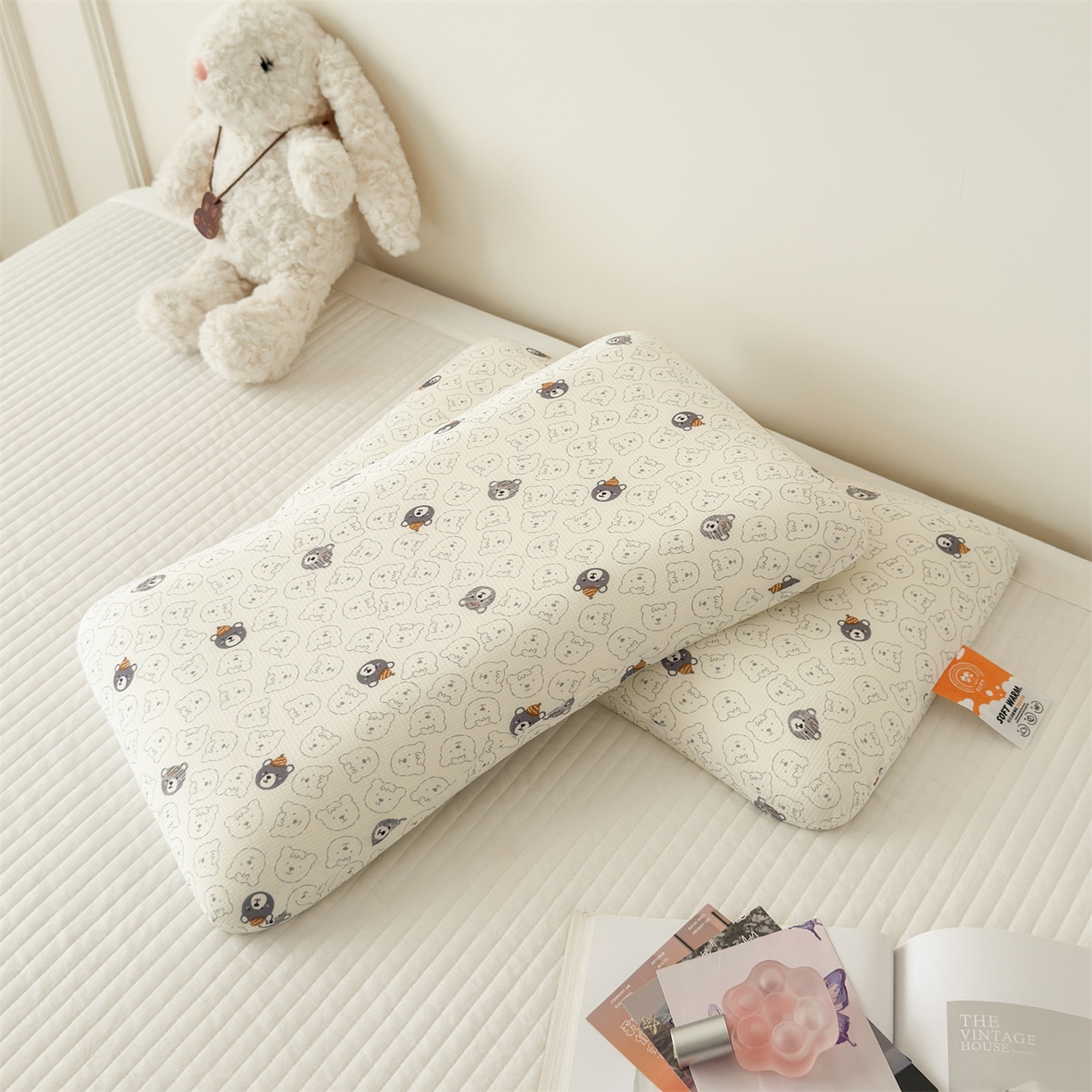 麦肯锡 2025新款可爱碎花儿童记忆枕-终版 甜梦小熊