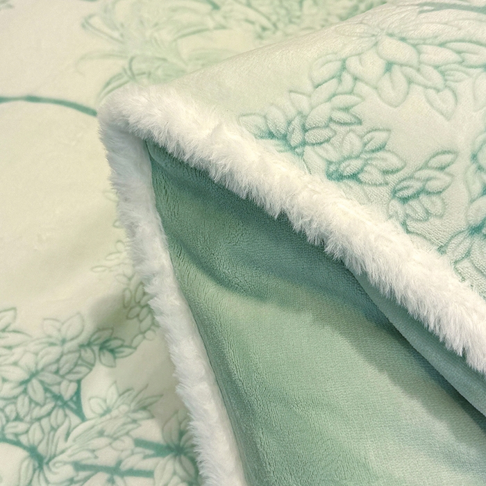 91家纺网 家纺一手货源 找家纺 ME/ERA HOME寐时代 2025新款牛奶绒8.5斤立体雕花兔毛绒包边四件套 国色天香