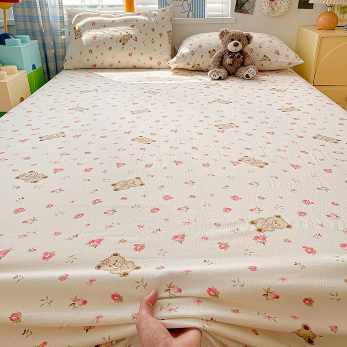 91家纺网 家纺一手货源 找家纺 维娜斯家纺 2025新款A类水洗棉双层纱床单单件 小熊花园