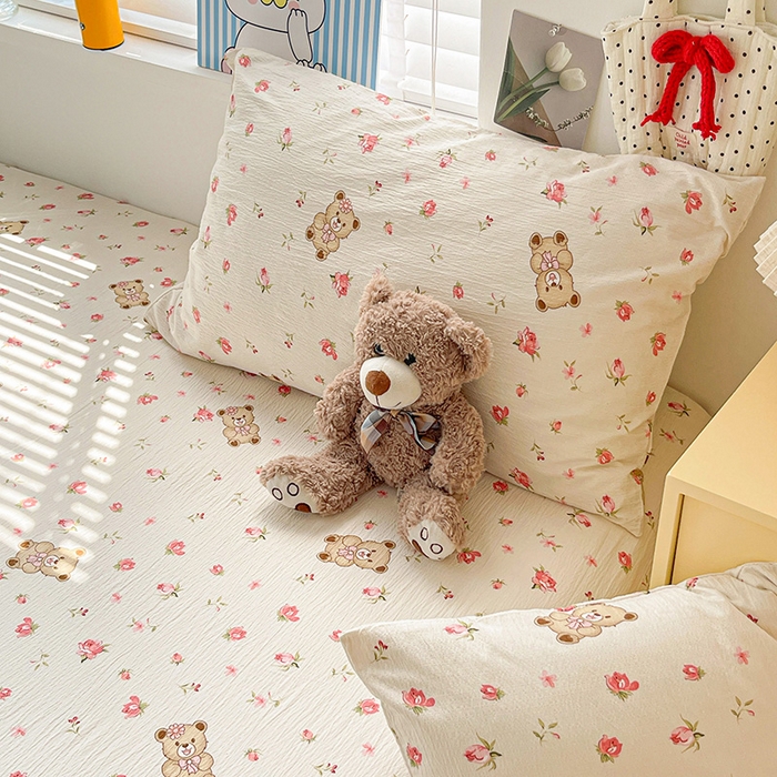 91家纺网 家纺一手货源 找家纺 维娜斯家纺 2025新款A类水洗棉双层纱床单单件 小熊花园