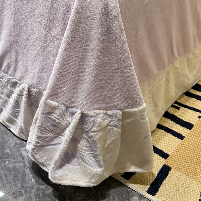 91家纺网 家纺一手货源 找家纺 ME/ERA HOME寐时代 2025新款牛奶绒8.5斤立体雕花兔毛绒包边四件套 花枝飞舞