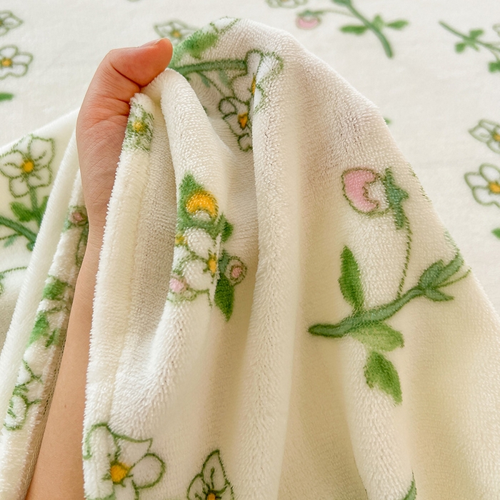 91家纺网 家纺一手货源 找家纺 维娜斯家纺 2025新款卡通牛奶绒印花床单单件 仙草