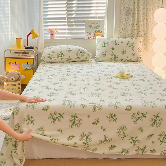 91家纺网 家纺一手货源 找家纺 维娜斯家纺 2025新款卡通牛奶绒印花床单单件 仙草