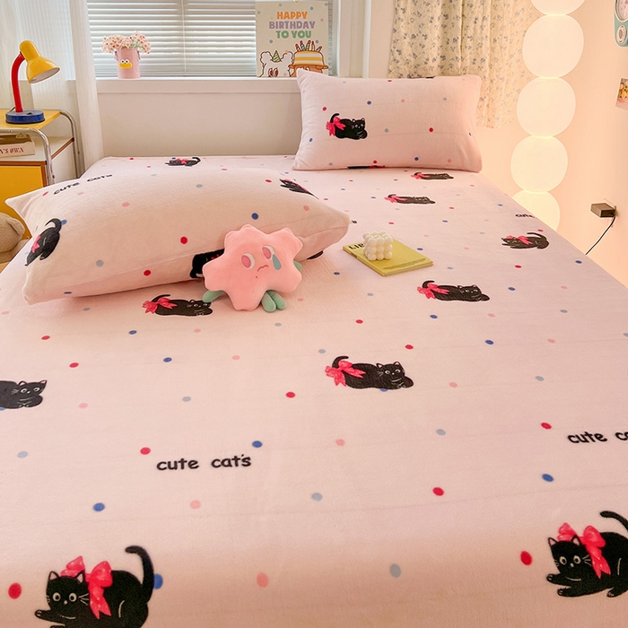 91家纺网 家纺一手货源 找家纺 维娜斯家纺 2025新款卡通牛奶绒印花床单单件 可爱猫咪