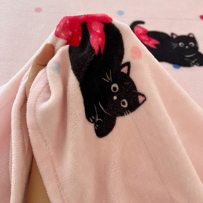 91家纺网 家纺一手货源 找家纺 维娜斯家纺 2025新款卡通牛奶绒印花床单单件 可爱猫咪