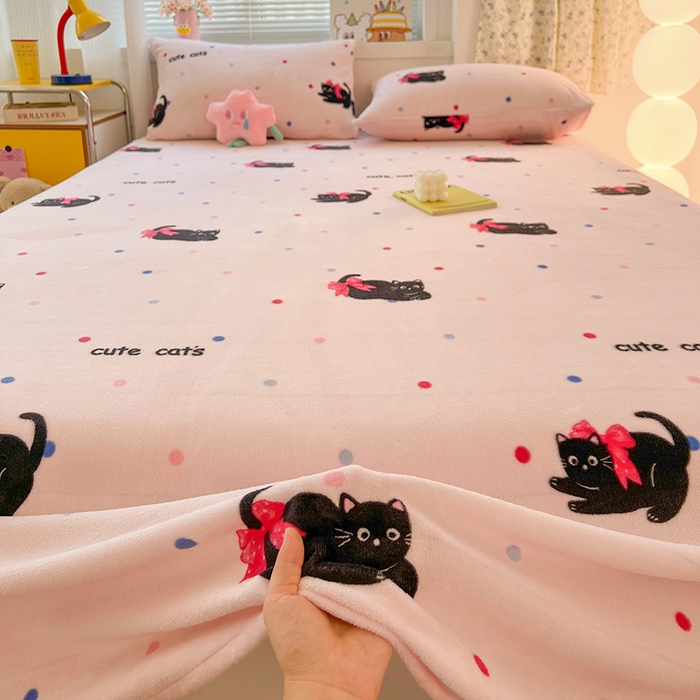 91家纺网 家纺一手货源 找家纺 维娜斯家纺 2025新款卡通牛奶绒印花床单单件 可爱猫咪