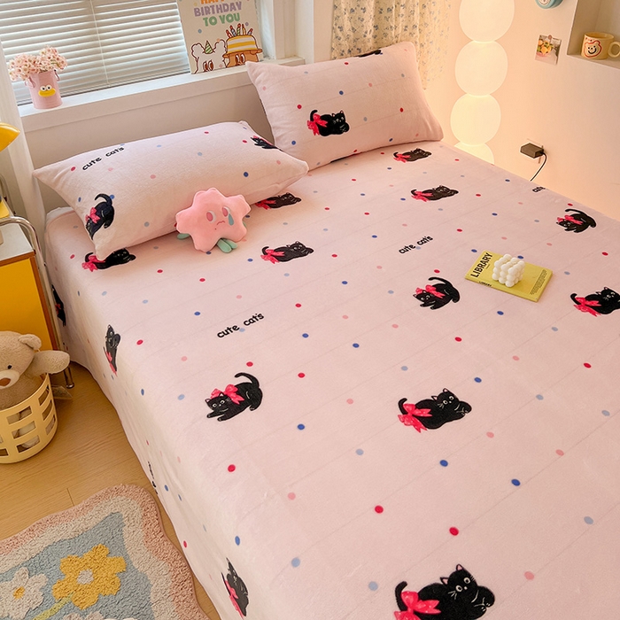 91家纺网 家纺一手货源 找家纺 维娜斯家纺 2025新款卡通牛奶绒印花床单单件 可爱猫咪