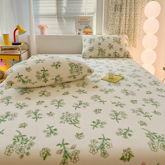91家纺网 家纺一手货源 找家纺 维娜斯家纺 2025新款卡通牛奶绒印花床单单件 仙草