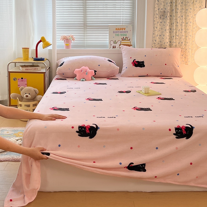 91家纺网 家纺一手货源 找家纺 维娜斯家纺 2025新款卡通牛奶绒印花床单单件 可爱猫咪