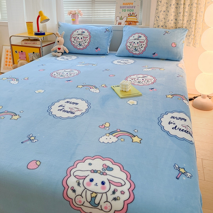 91家纺网 家纺一手货源 找家纺 维娜斯家纺 2025新款卡通牛奶绒印花床单单件 萌萌哈奇