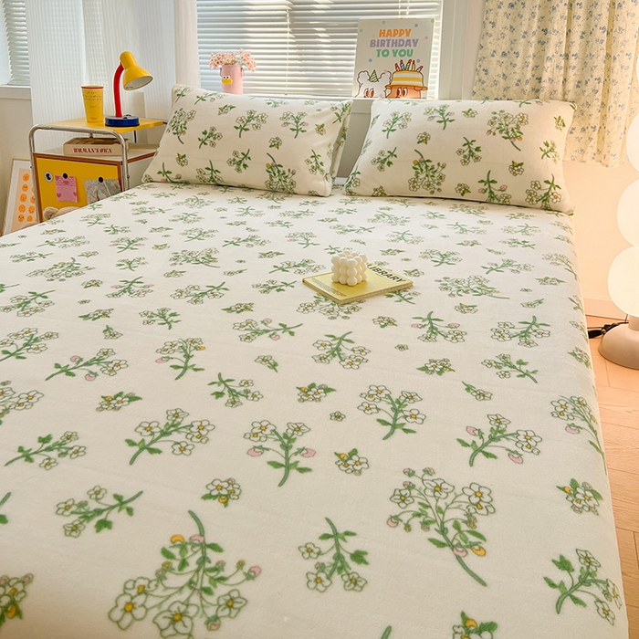 91家纺网 家纺一手货源 找家纺 维娜斯家纺 2025新款卡通牛奶绒印花床单单件 仙草