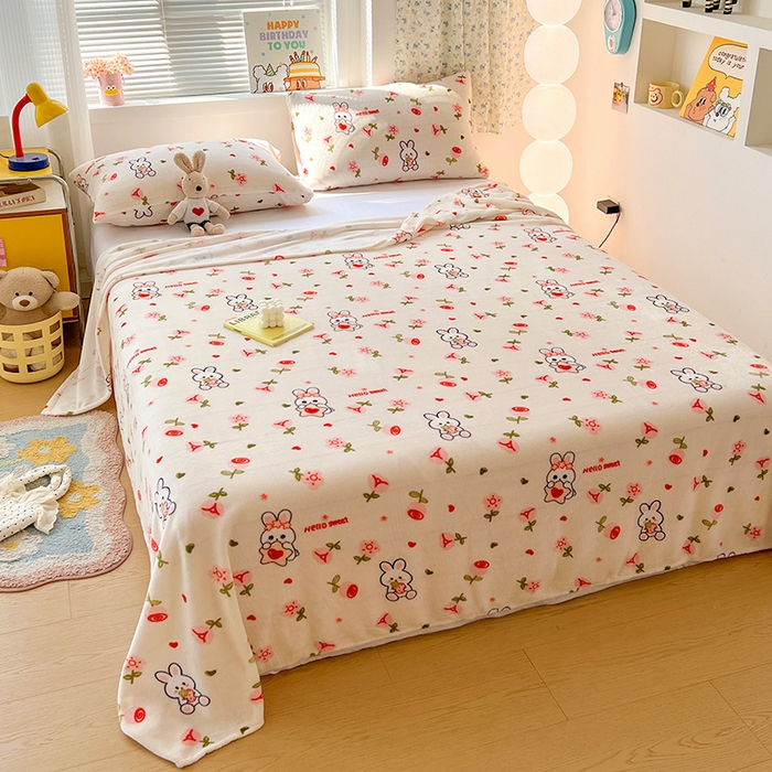 91家纺网 家纺一手货源 找家纺 维娜斯家纺 2025新款卡通牛奶绒印花床单单件 花语岚山