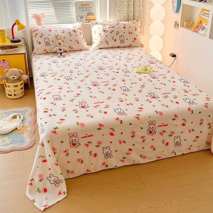 91家纺网 家纺一手货源 找家纺 维娜斯家纺 2025新款卡通牛奶绒印花床单单件 花语岚山