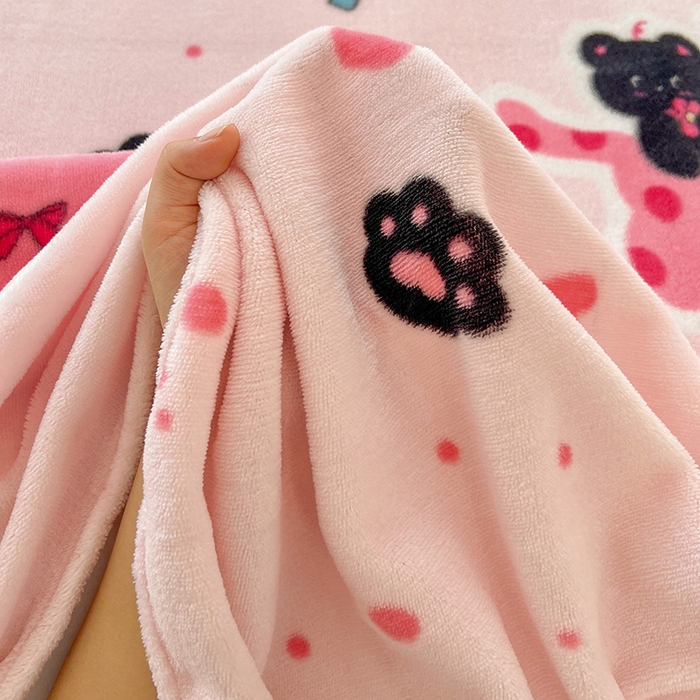 91家纺网 家纺一手货源 找家纺 维娜斯家纺 2025新款卡通牛奶绒印花床单单件 欢乐猫咪