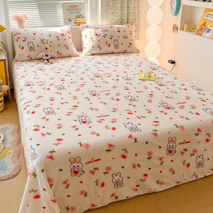 91家纺网 家纺一手货源 找家纺 维娜斯家纺 2025新款卡通牛奶绒印花床单单件 花语岚山