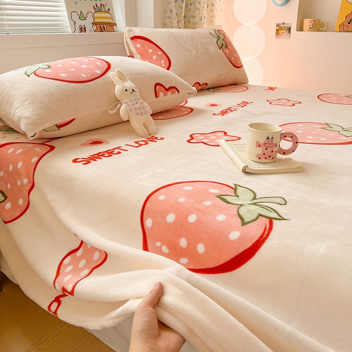 91家纺网 家纺一手货源 找家纺 维娜斯家纺 2025新款卡通牛奶绒印花床单单件 草莓酱