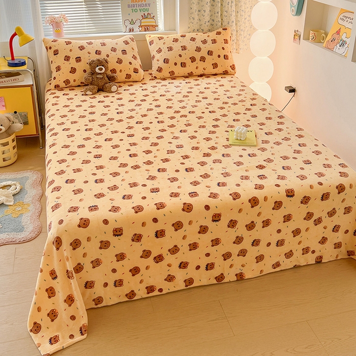 91家纺网 家纺一手货源 找家纺 维娜斯家纺 2025新款卡通牛奶绒印花床单单件 小熊梦梦