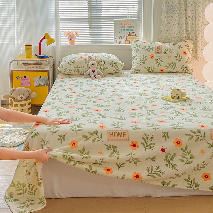 91家纺网 家纺一手货源 找家纺 维娜斯家纺 2025新款卡通牛奶绒印花床单单件 青柠薄荷