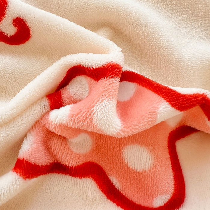 91家纺网 家纺一手货源 找家纺 维娜斯家纺 2025新款卡通牛奶绒印花床单单件 草莓酱