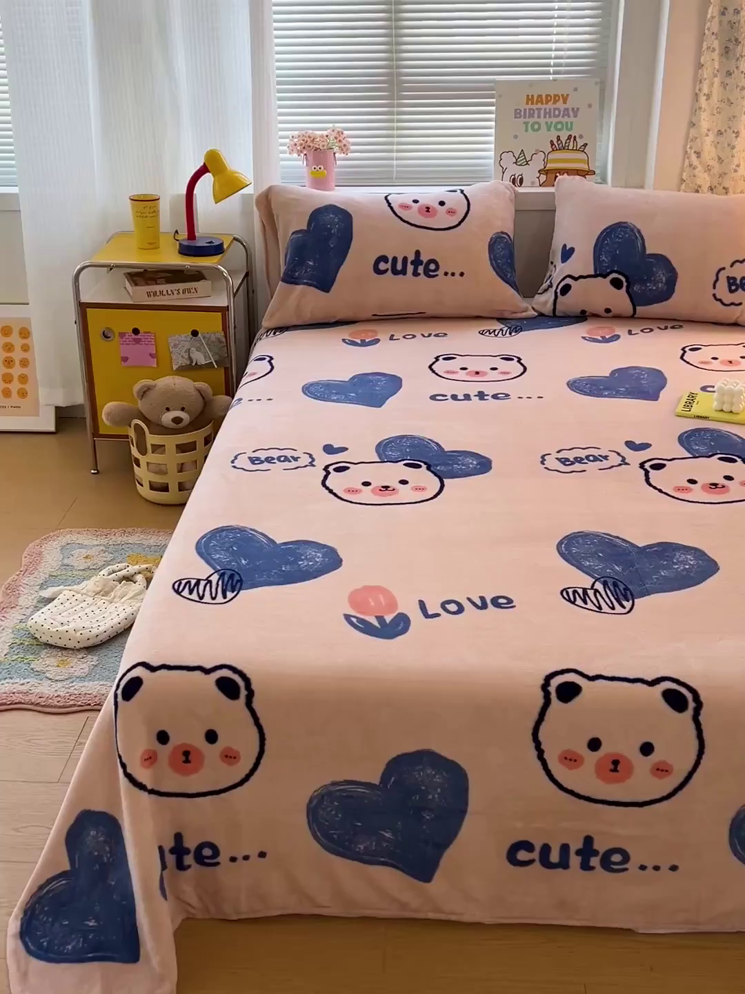 91家纺网 家纺一手货源 找家纺 维娜斯家纺 2025新款卡通牛奶绒印花床单单件 魅力小熊