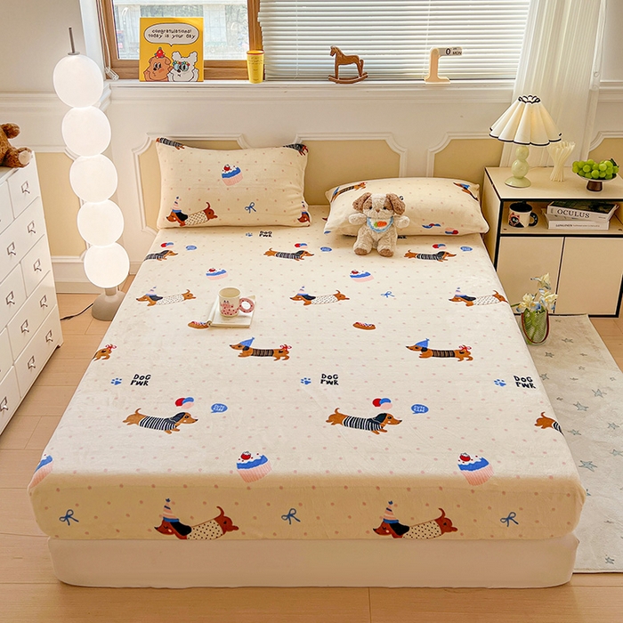 91家纺网 家纺一手货源 找家纺 （总）维娜斯家纺 2025新款卡通牛奶绒印花床笠单件