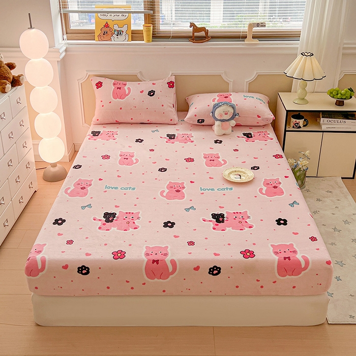 维娜斯家纺 2025新款卡通牛奶绒印花床笠单件 欢乐猫咪