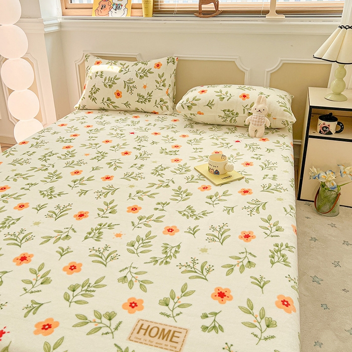 91家纺网 家纺一手货源 找家纺 维娜斯家纺 2025新款卡通牛奶绒印花床笠单件 青柠薄荷