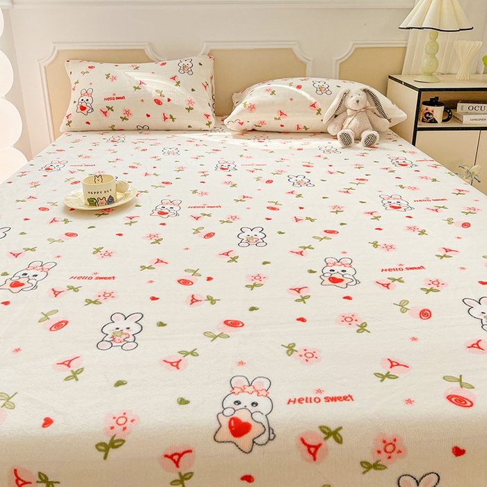 91家纺网 家纺一手货源 找家纺 维娜斯家纺 2025新款卡通牛奶绒印花床笠单件 花语岚山