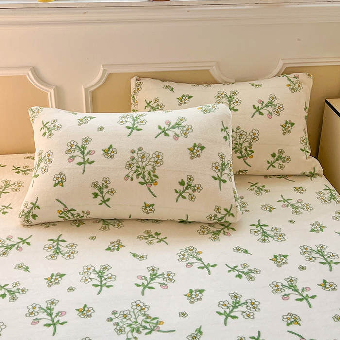 91家纺网 家纺一手货源 找家纺 维娜斯家纺 2025新款卡通牛奶绒印花床笠单件 仙草