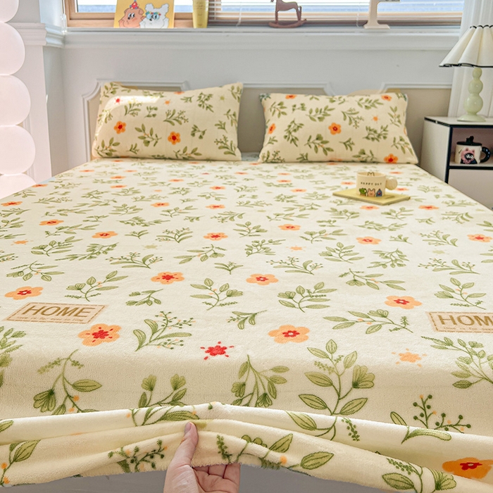 91家纺网 家纺一手货源 找家纺 维娜斯家纺 2025新款卡通牛奶绒印花床笠单件 青柠薄荷