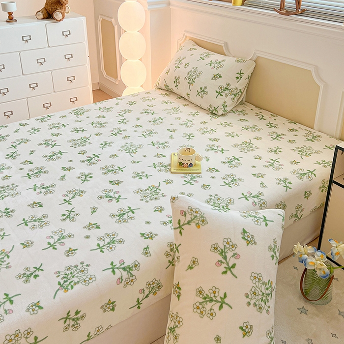 91家纺网 家纺一手货源 找家纺 维娜斯家纺 2025新款卡通牛奶绒印花床笠单件 仙草