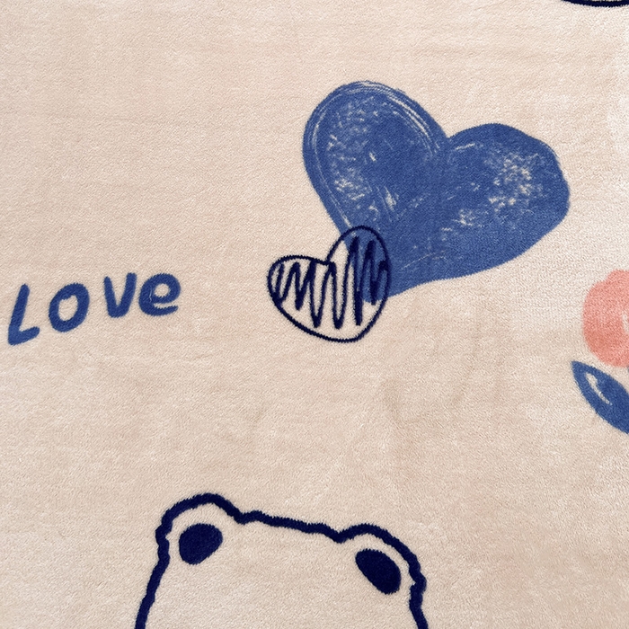 91家纺网 家纺一手货源 找家纺 维娜斯家纺 2025新款卡通牛奶绒印花床笠单件 魅力小熊