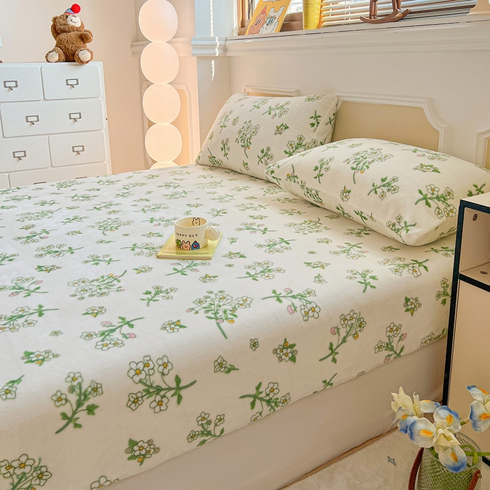 91家纺网 家纺一手货源 找家纺 维娜斯家纺 2025新款卡通牛奶绒印花床笠单件 仙草