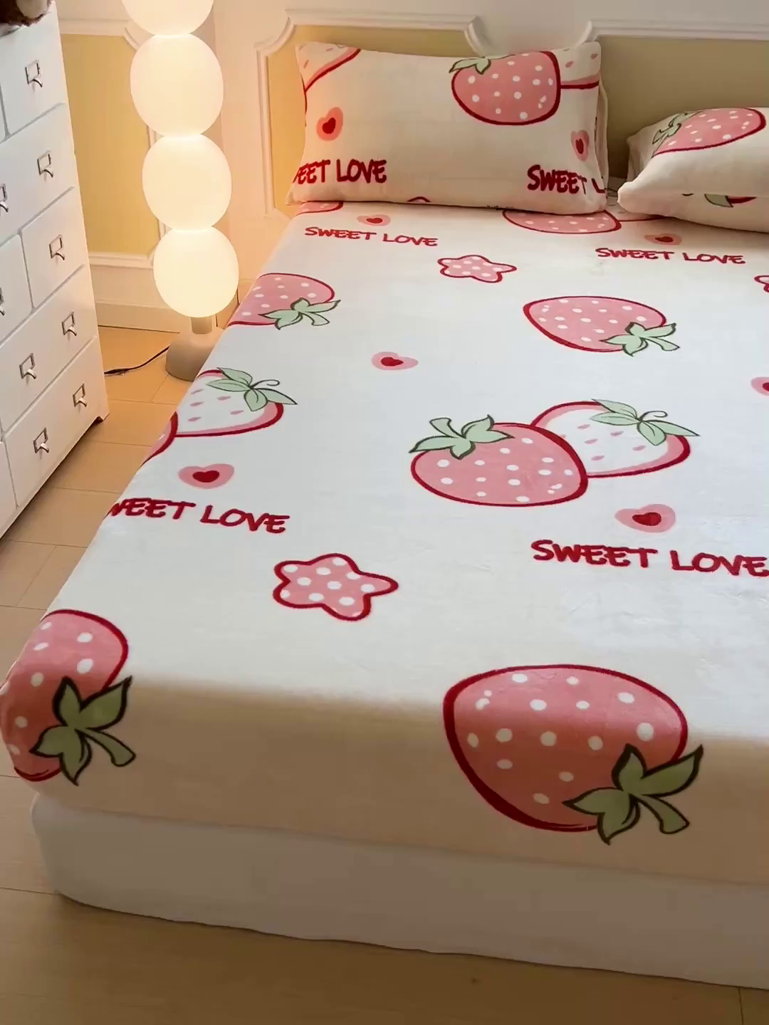 91家纺网 家纺一手货源 找家纺 （总）维娜斯家纺 2025新款卡通牛奶绒印花床笠单件