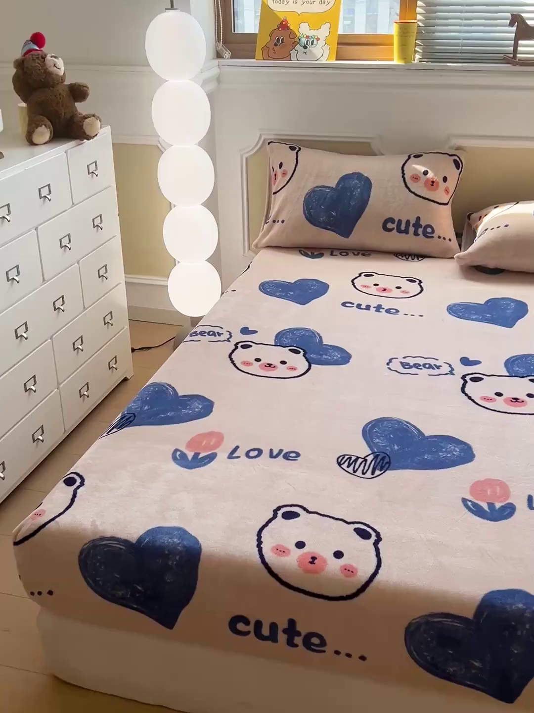 91家纺网 家纺一手货源 找家纺 维娜斯家纺 2025新款卡通牛奶绒印花床笠单件 魅力小熊