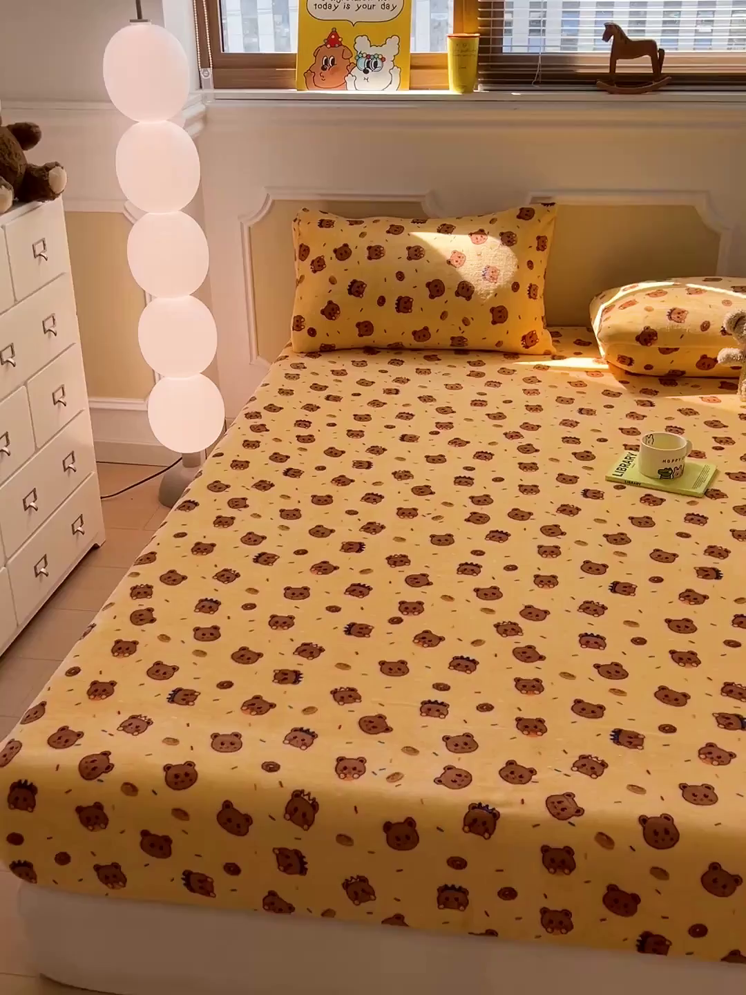 91家纺网 家纺一手货源 找家纺 维娜斯家纺 2025新款卡通牛奶绒印花床笠单件 小熊梦梦